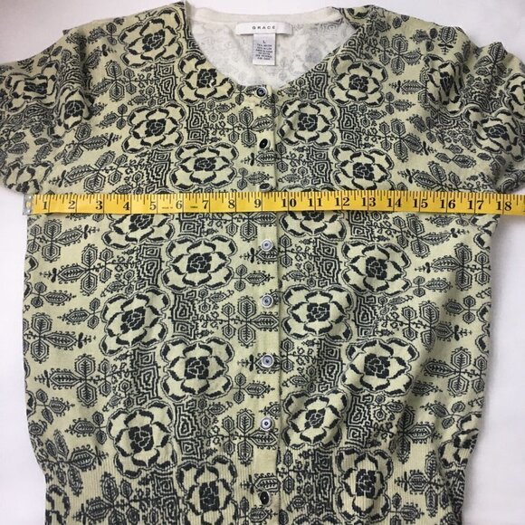 Grace Black and Tan Printed Short Sleeve Button Down Grandma Core Knit Top (L) - Picture 14 of 16